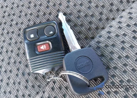 2001 Ford F-150 Lariat/Xl/Xlt from USA, damaged, VIN 1FTRX17W61NA7H127